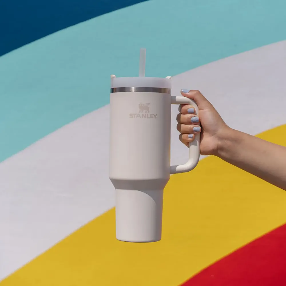 Stanley Quencher 1.18 L Krem Pipetli Termos Bardak Stanley Quencher 1.18 L Krem Pipetli Termos Bardak