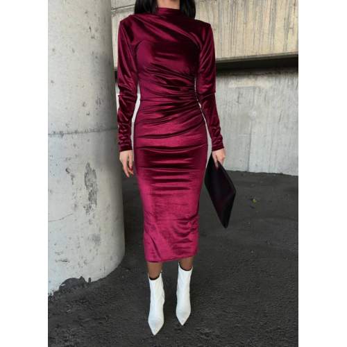 Kadın Uzun Kollu Yarım Balıkçı Yaka Büzgü Detay Kadife Kumaş Elbise Kadın Uzun Kollu Yarım Balıkçı Yaka Büzgü Detay Kadife Kumaş Elbise