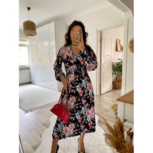 Kadın Uzun Kollu Kruvaze Yaka Beli Lastikli Yandan Yırtmaçlı Desenli Dalgıç Elbise