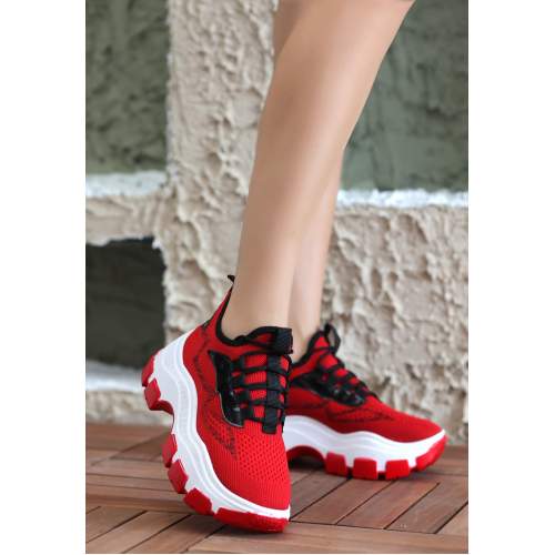 Kırmızı Triko Bağcıklı Spor Ayakkabı Kırmızı Triko Bağcıklı Spor Ayakkabı