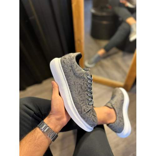 Yüksek Taban Harf Desenli Günlük Ayakkabı Gri Yüksek Taban Harf Desenli Günlük Ayakkabı Gri