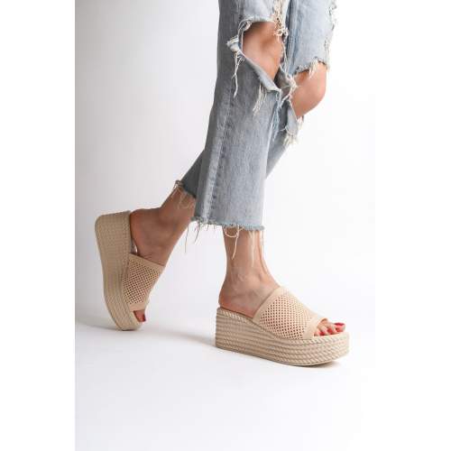 Lisinya948  Dolgu Topuklu Ortopedik Taban Hasır Görünümlü Triko Kadın Terlik KT Krem Lisinya948  Dolgu Topuklu Ortopedik Taban Hasır Görünümlü Triko Kadın Terlik KT Krem