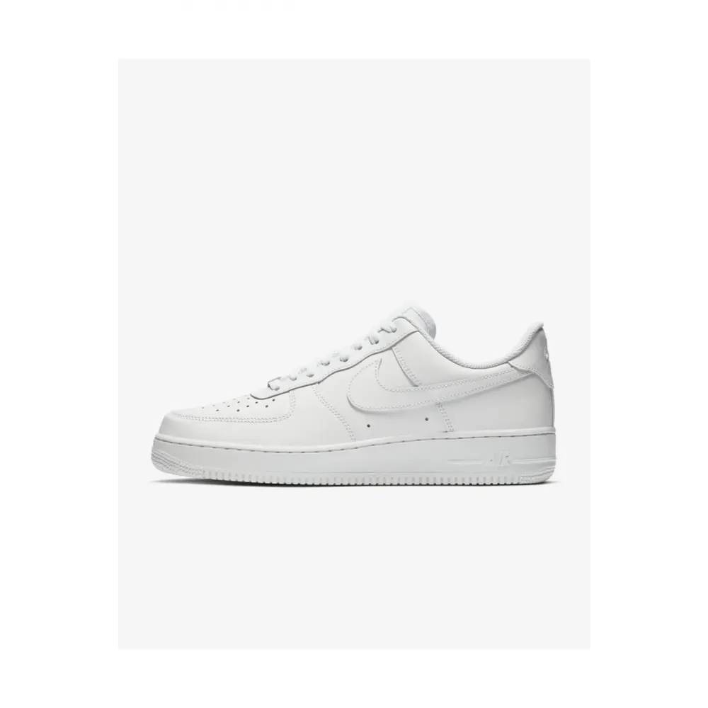 Nike Air Force 1 07 Erkek Spor Ayakkabı